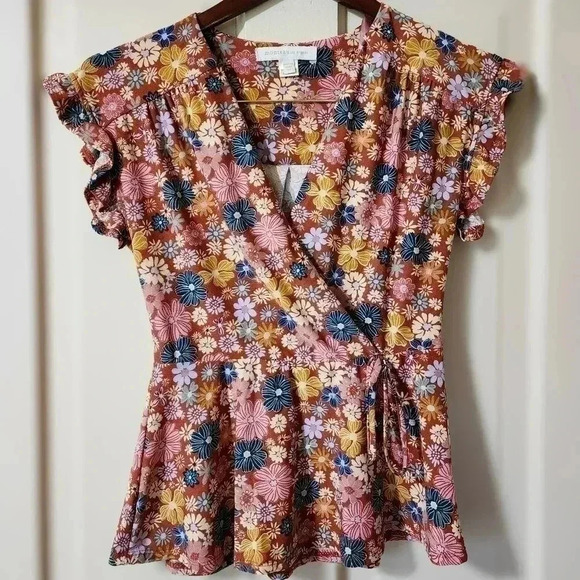 Mauve Floral Wrap Shirt - V-Neck, Cap Sleeves - Medium - NWOT - Picture 1 of 4